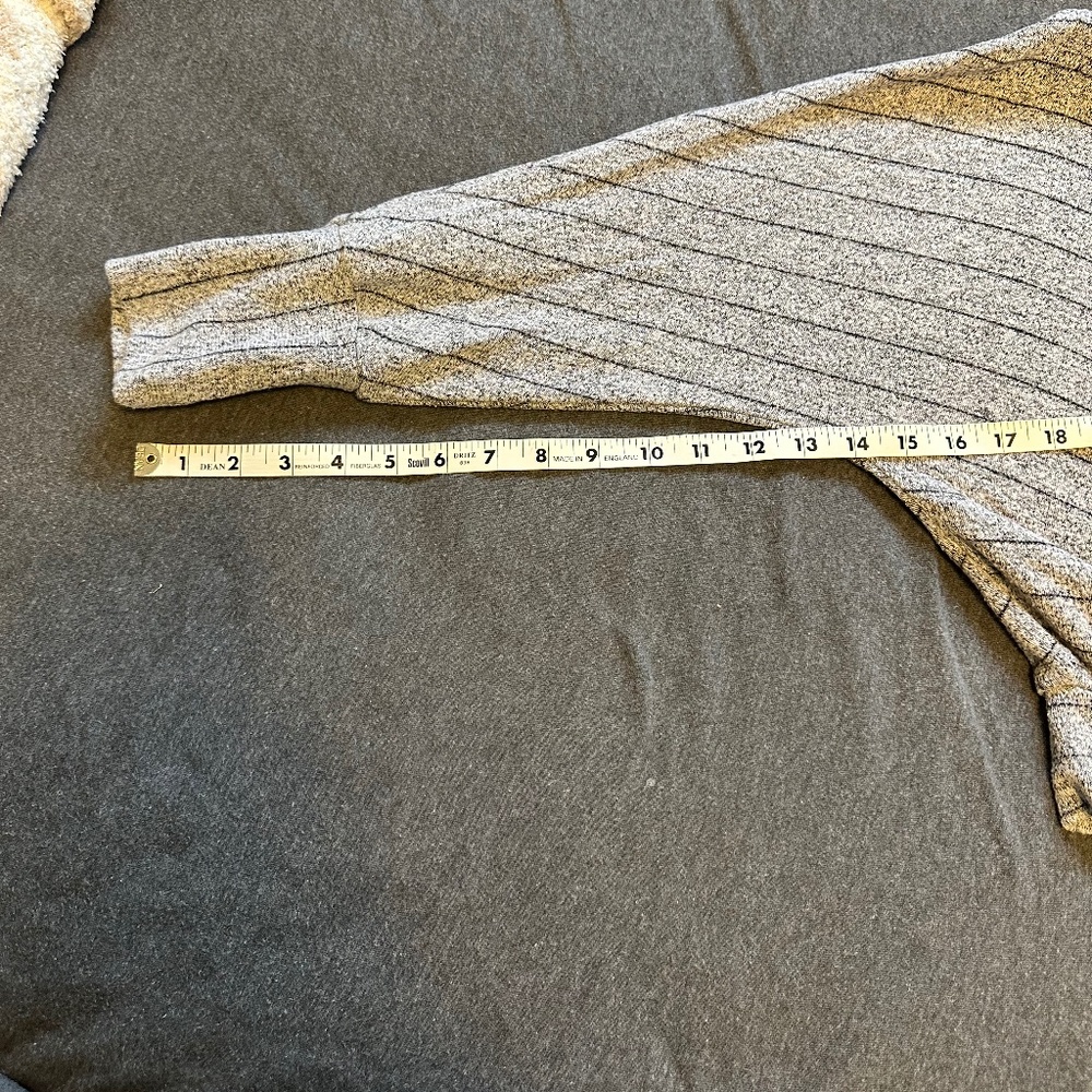 Striped Dynamite Top - Picture 3 of 9